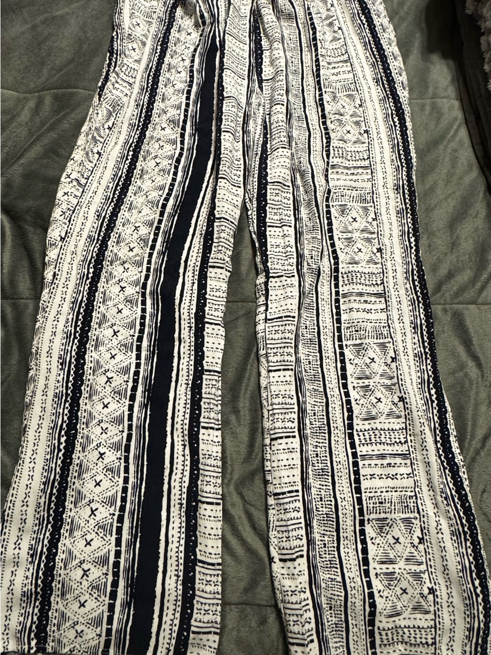Ruby Rd. Navy & White Striped Geometric Wide-Leg Pants